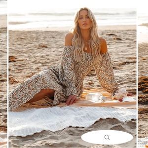 •Vici Anella Smocked Floral Maxi Dress• New Without Tags•